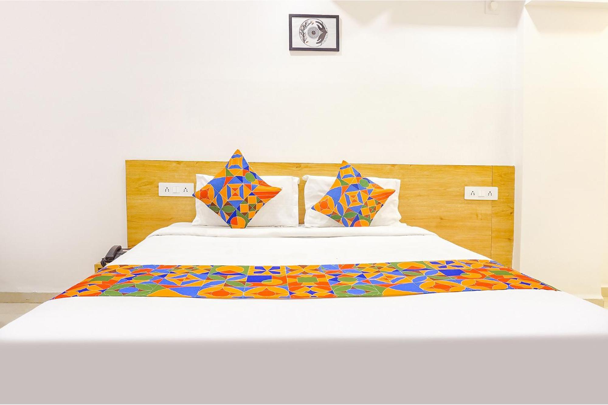 Fabhotel Saffron Inn I - Nr Darshan Museum Pune Exterior photo