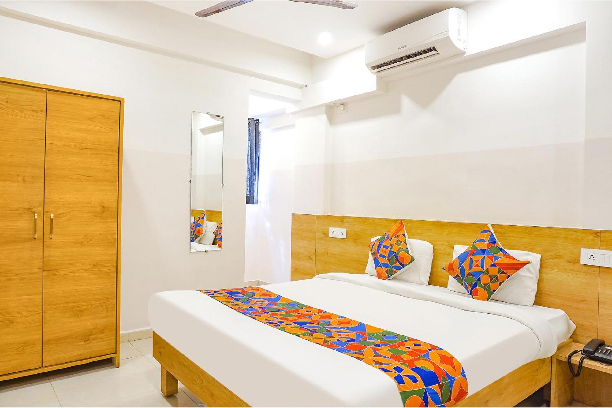 Fabhotel Saffron Inn I - Nr Darshan Museum Pune Exterior photo
