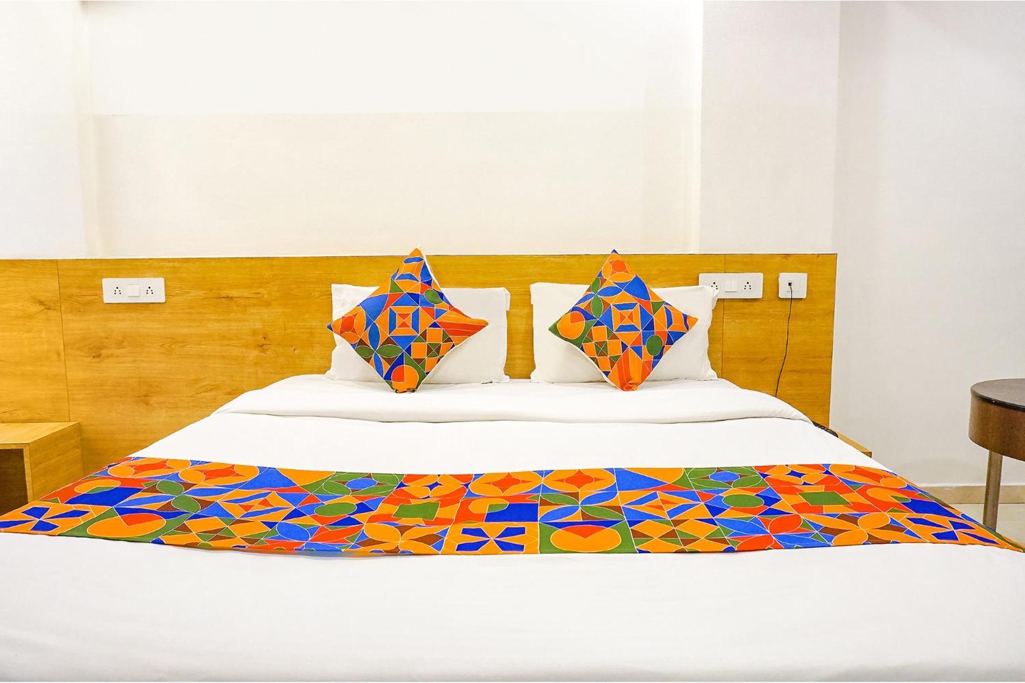 Fabhotel Saffron Inn I - Nr Darshan Museum Pune Exterior photo
