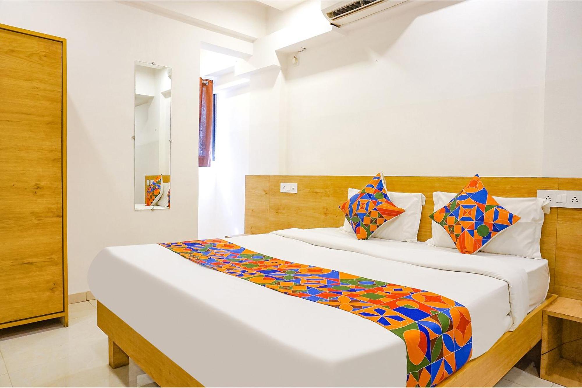 Fabhotel Saffron Inn I - Nr Darshan Museum Pune Exterior photo